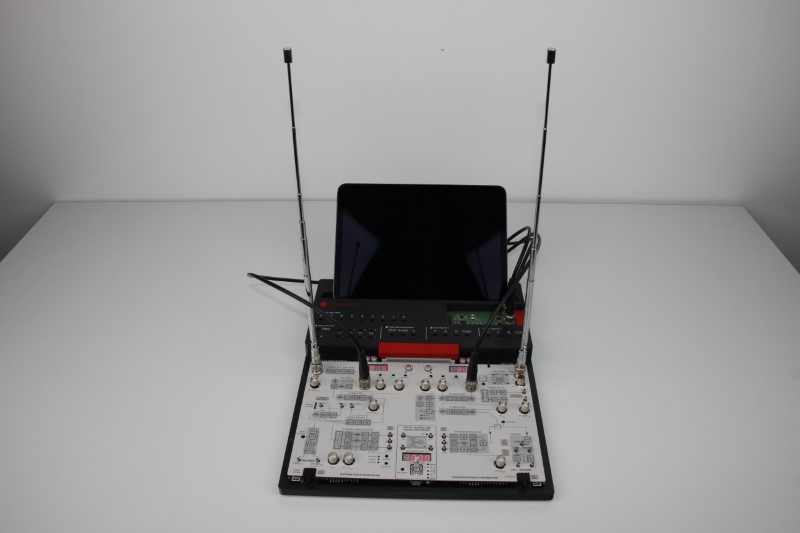 COM4LAB : Techniques de transmission analogiques AM, DSB, SSB et FM