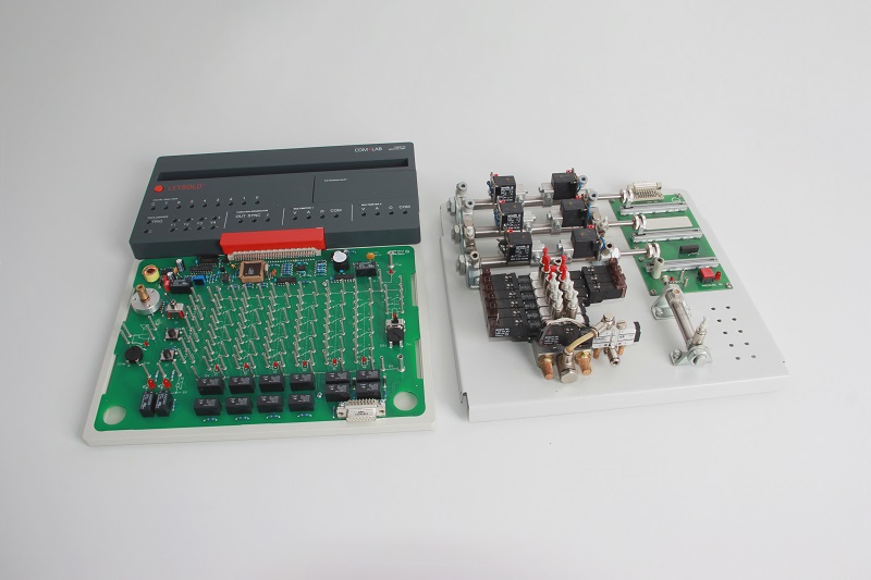 COM4LAB : Électropneumatique