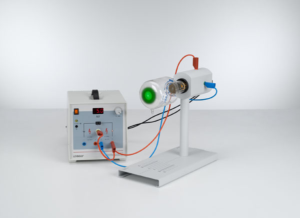 Diffraction d'un faisceau d'électrons par une structure polycristalline (diffraction de Debye-Scherrer)