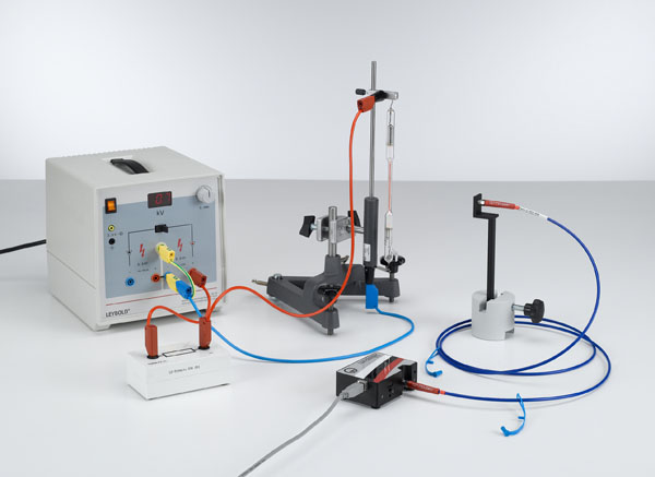 Enregistrement de spectres de lampes à décharge de gaz à l’aide d’un spectromètre compact