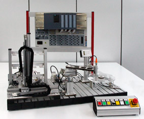 Modèle compact mécatronique pour cinq stations